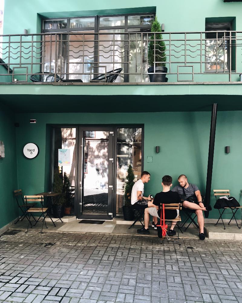 Yard Hostel & Coffee Cernăuți Exterior foto